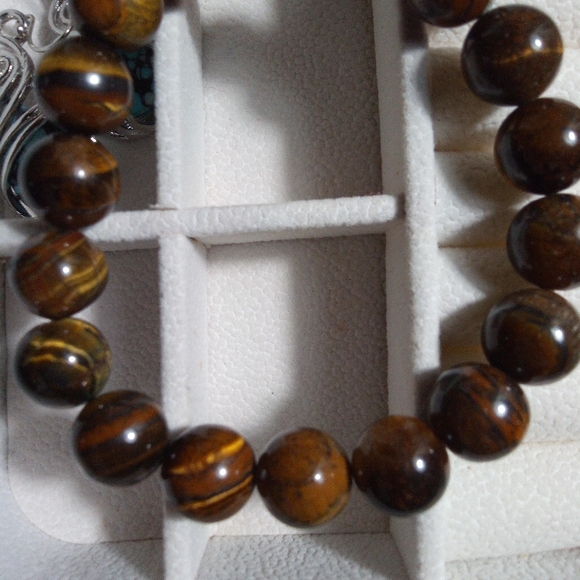 Tiger's Eye Stone - Round Beads Bracelet - Picture 5 of 6
